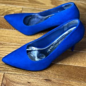 Blue suede high heels with a 3.5" heel #highheels